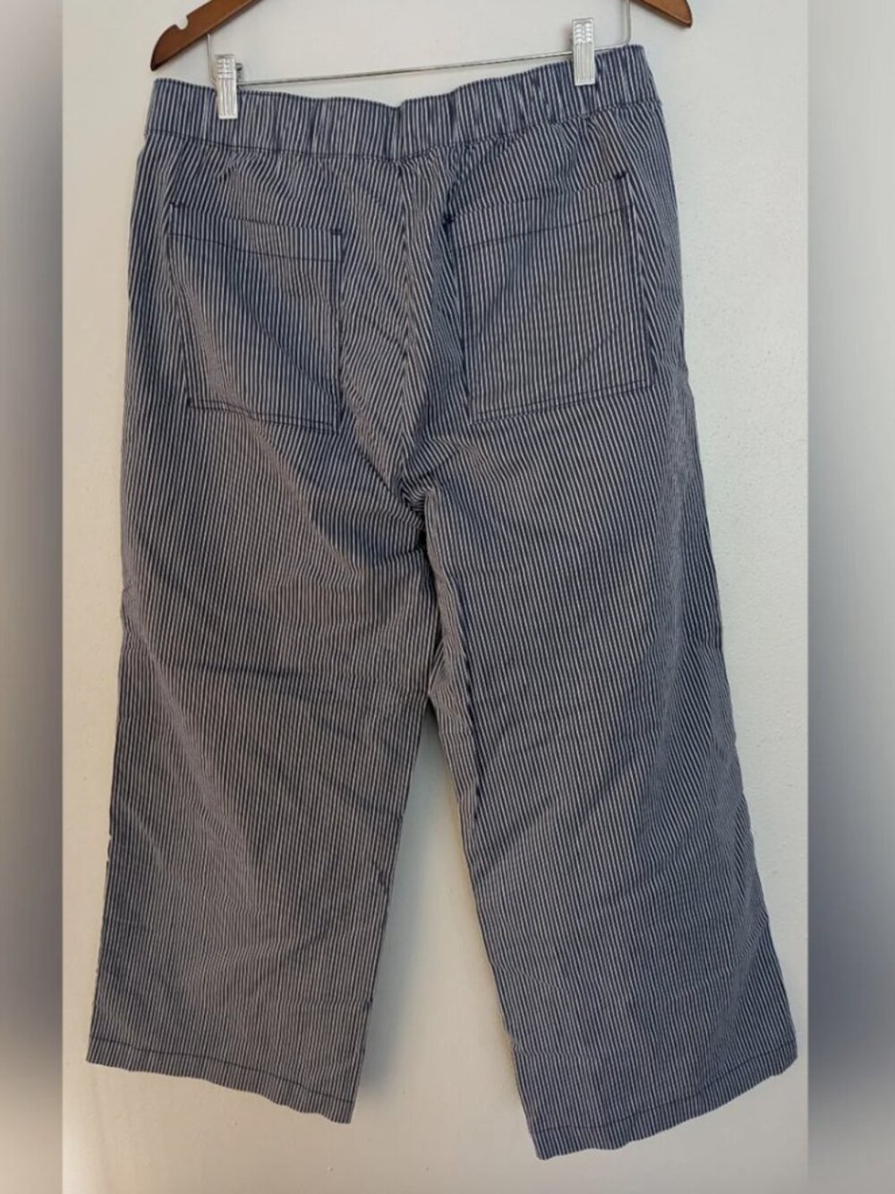 GAP High Rise Easy Wide-Leg Striped Khaki Pant - Picture 4 of 7